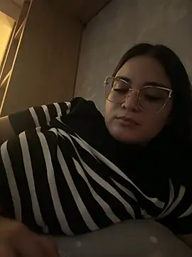 Snapshot of CamilaSofiia chatting on 02-17-26, 05:04 CamilaSofiia online show from 02-17-26, 05:04