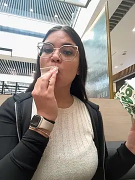 Snapshot of CamilaSofiia chatting on 02-17-26, 07:20 CamilaSofiia online show from 02-17-26, 07:20