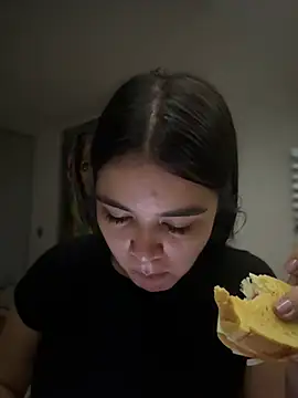 CamilaSofiia online show from 06-22-26, 05:04