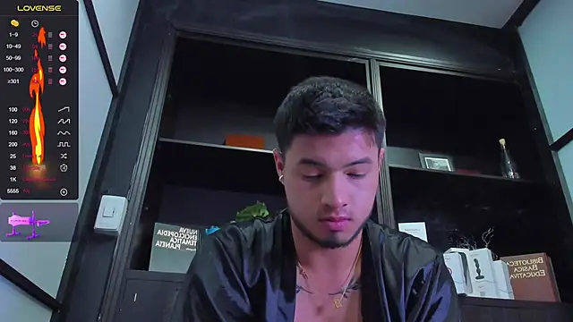 Snapshot of EdwardRoss_ chatting on 01-26-25, 11:08 EdwardRoss online show from 01-26-25, 11:08