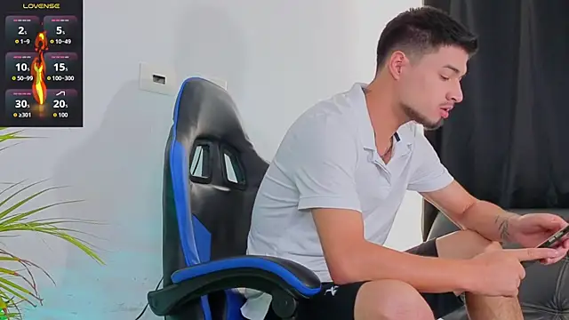 EdwardRoss  online show from 11-24-25, 07:46