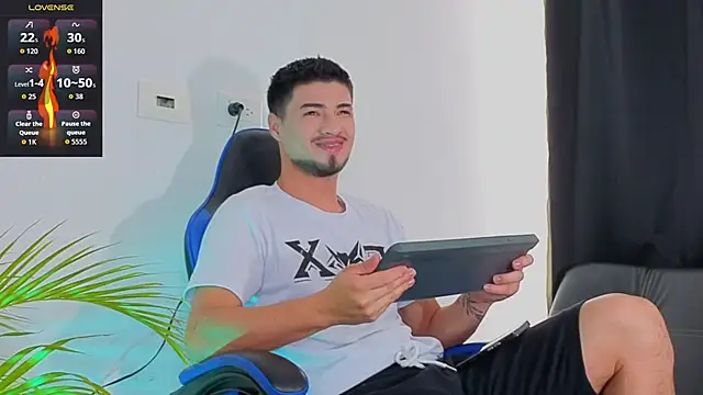 EdwardRoss  online show from 11-29-25, 08:34