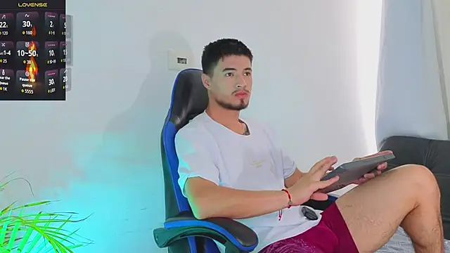 EdwardRoss  online show from 02-10-26, 08:13