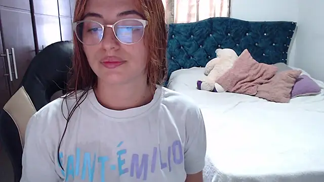 Snapshot of Kate_lorens9 chatting on 11-26-25, 09:27 Kate lorens9 online show from 11-26-25, 09:27