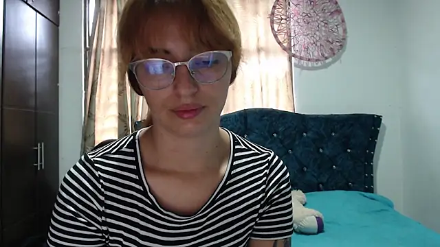 Snapshot of Kate_lorens9 chatting on 03-10-26, 12:43 Kate lorens9 online show from 03-10-26, 12:43