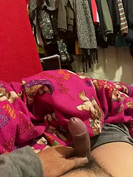 Snapshot of A6229 chatting on 02-24-25, 01:42 A6229 online show from 02-24-25, 01:42