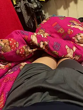 Snapshot of A6229 chatting on 03-15-25, 01:29 A6229 online show from 03-15-25, 01:29