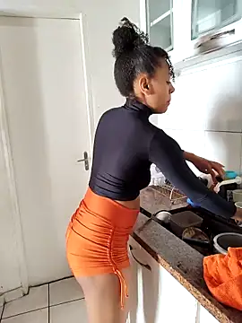 Snapshot of Julia_Pretinha chatting on 10-22-25, 01:11 Julia Pretinha online show from 10-22-25, 01:11