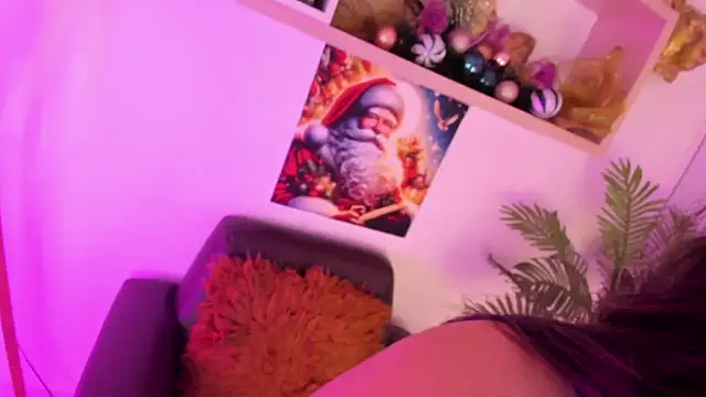 Snapshot of Miia_Thompsonn chatting on 12-24-24, 03:05 Miia Thompsonn online show from 12-24-24, 03:05