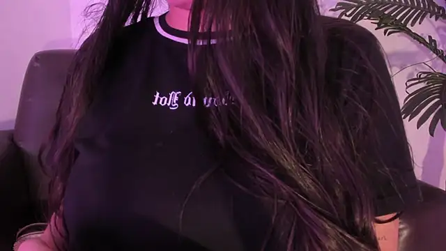 Snapshot of Miia_Thompsonn chatting on 02-22-25, 03:12 Miia Thompsonn online show from 02-22-25, 03:12