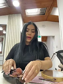 Snapshot of Miah_gomez_ chatting on 01-16-26, 05:17 Miah gomez online show from 01-16-26, 05:17