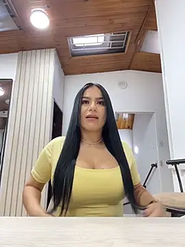 Snapshot of Miah_gomez_ chatting on 03-13-26, 11:39 Miah gomez online show from 03-13-26, 11:39