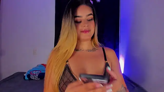 AmyStevenss online show from 10-21-25, 10:54