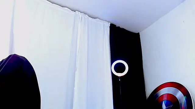 Snapshot of Antonywebb94 chatting on 06-10-26, 04:12 Antonywebb94 online show from 06-10-26, 04:12