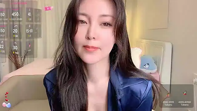 Ada-xixi online show from 02-21-25, 04:18