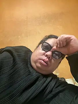 Snapshot of punk0805 chatting on 02-04-26, 10:54 punk0805 online show from 02-04-26, 10:54