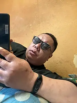 Snapshot of punk0805 chatting on 03-25-26, 04:18 punk0805 online show from 03-25-26, 04:18