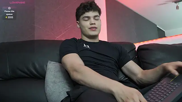 Max cortes1 online show from 02-05-25, 11:50