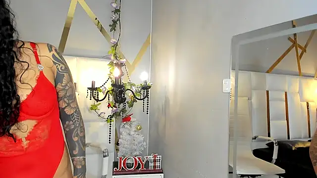 Snapshot of magic_marg chatting on 12-16-24, 09:20 magic marg online show from 12-16-24, 09:20