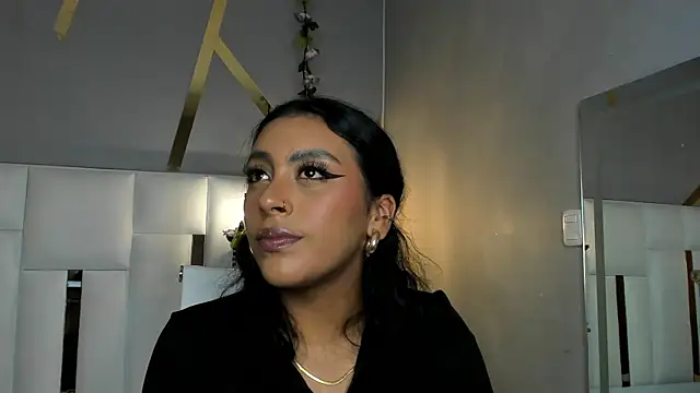 Snapshot of magic_marg chatting on 12-28-24, 09:19 magic marg online show from 12-28-24, 09:19
