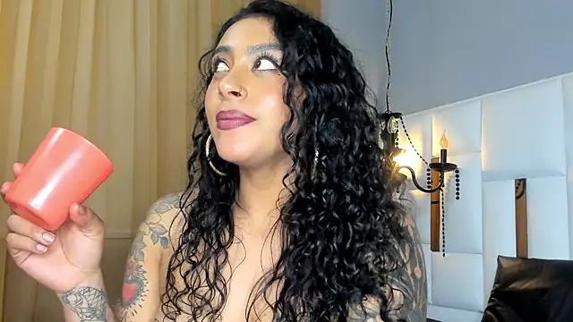 Snapshot of magic_marg chatting on 01-26-25, 12:26 magic marg online show from 01-26-25, 12:26