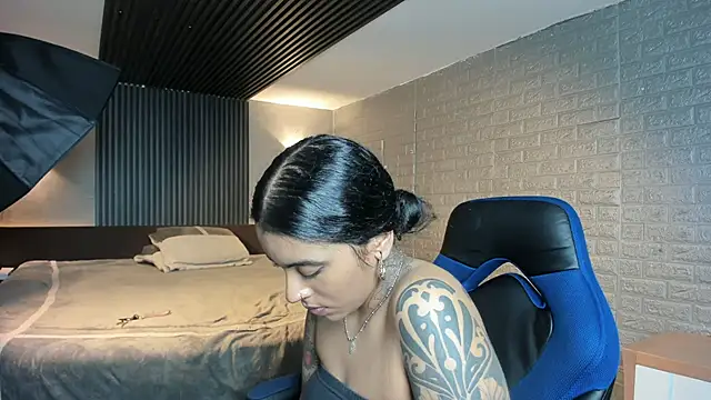 Snapshot of magic_marg chatting on 09-22-25, 10:01 magic marg online show from 09-22-25, 10:01