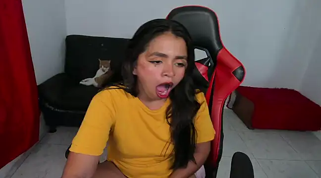 Snapshot of cory_rose chatting on 12-03-24, 04:25 cory rose online show from 12-03-24, 04:25