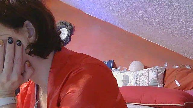 Snapshot of lanax chatting on 10-22-25, 11:21 lanax online show from 10-22-25, 11:21