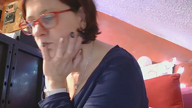 Snapshot of lanax chatting on 11-06-25, 01:23 lanax online show from 11-06-25, 01:23