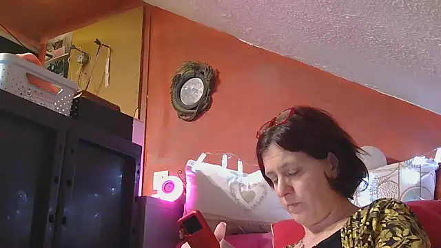 Snapshot of lanax chatting on 11-12-25, 12:27 lanax online show from 11-12-25, 12:27