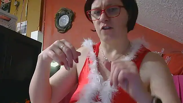 Snapshot of lanax chatting on 12-16-25, 01:38 lanax online show from 12-16-25, 01:38