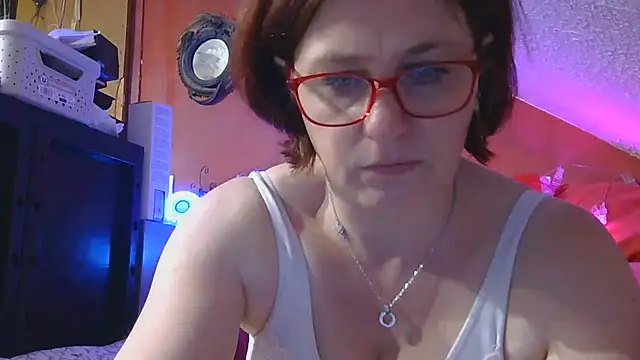 Snapshot of lanax chatting on 06-17-26, 11:23 lanax online show from 06-17-26, 11:23