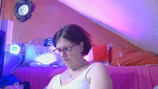Snapshot of lanax chatting on 06-23-26, 12:03 lanax online show from 06-23-26, 12:03