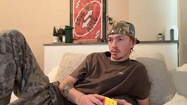 younghungginger online show from 12-15-24, 07:53