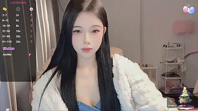 Snapshot of 7-Love chatting on 12-30-24, 12:31 7-Love online show from 12-30-24, 12:31