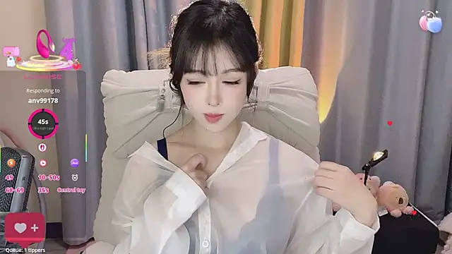 Snapshot of 7-Love chatting on 10-04-25, 01:20 7-Love online show from 10-04-25, 01:20