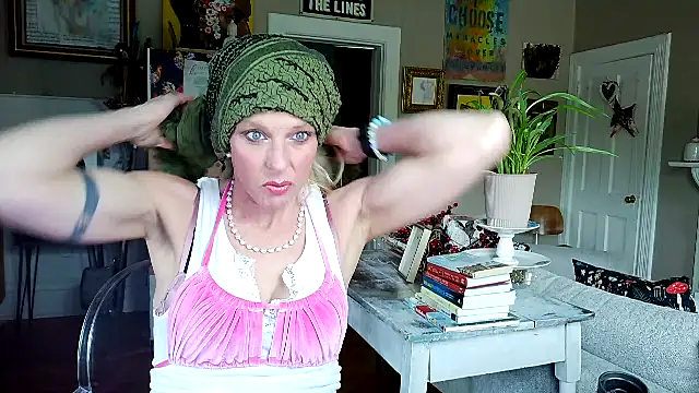 Glamazonx online show from 05-26-26, 04:14