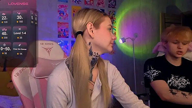 Snapshot of Britney_Lynch chatting on 02-13-26, 08:05 Britney Lynch online show from 02-13-26, 08:05