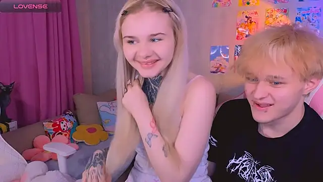 Snapshot of Britney_Lynch chatting on 03-02-26, 07:10 Britney Lynch online show from 03-02-26, 07:10