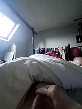 olivier59930 online show from 03-02-25, 06:48