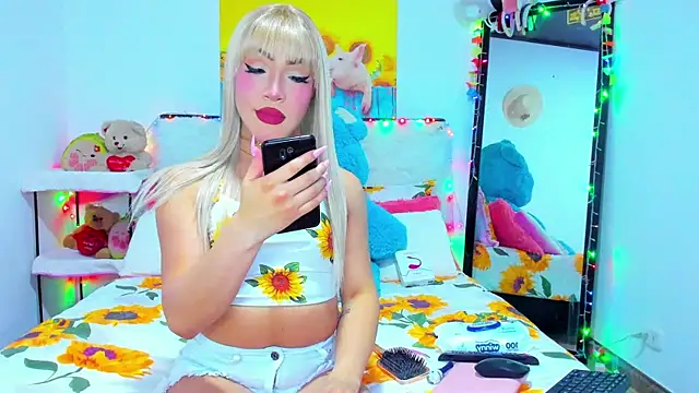 Snapshot of Candy_Candy__ chatting on 10-22-25, 09:25 Candy Candy online show from 10-22-25, 09:25