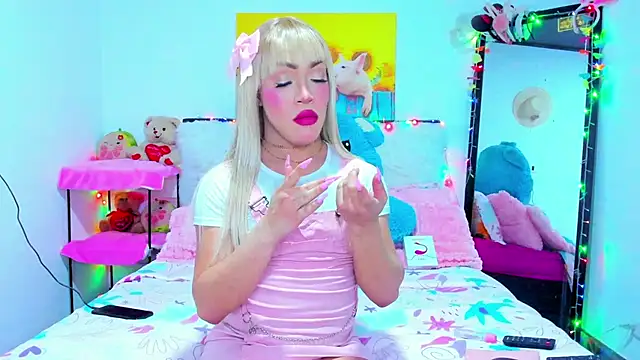 Snapshot of Candy_Candy__ chatting on 11-30-25, 05:11 Candy Candy online show from 11-30-25, 05:11