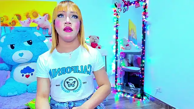 Snapshot of Candy_Candy__ chatting on 02-15-26, 02:08 Candy Candy online show from 02-15-26, 02:08