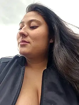 Snapshot of Celeem_ chatting on 05-19-26, 10:16 Celeem online show from 05-19-26, 10:16
