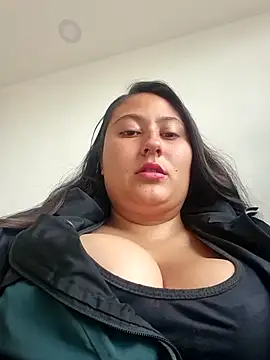 Snapshot of Celeem_ chatting on 06-03-26, 10:37 Celeem online show from 06-03-26, 10:37