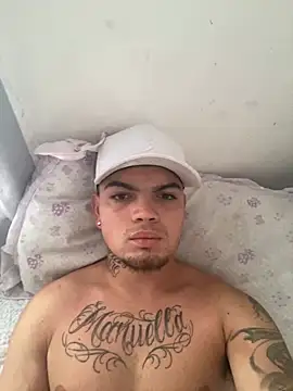 Snapshot of hypefock chatting on 01-27-25, 09:55 hypefock online show from 01-27-25, 09:55