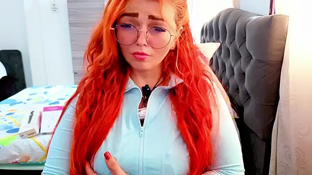 Snapshot of Alexatexa2929 chatting on 02-10-26, 08:02 Alexatexa2929 online show from 02-10-26, 08:02