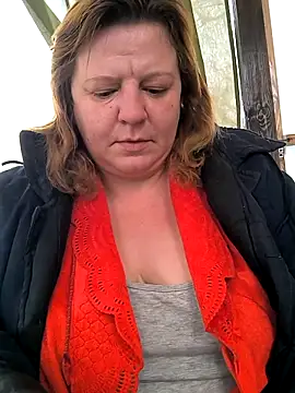 Snapshot of jusichka chatting on 02-16-25, 07:48 jusichka online show from 02-16-25, 07:48