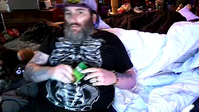 Snapshot of LocaIGhost chatting on 11-21-25, 06:23 LocaIGhost online show from 11-21-25, 06:23