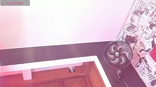 Snapshot of hot_milkbitch chatting on 11-29-25, 02:25 hot milkbitch online show from 11-29-25, 02:25